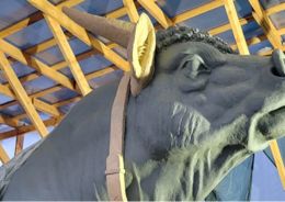 Фото - Скульптуры быков вернутся на павильон «Мясная промышленность» на ВДНХ